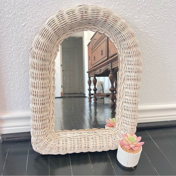 Other - Vintage Wicker Wall Mirror 12x17